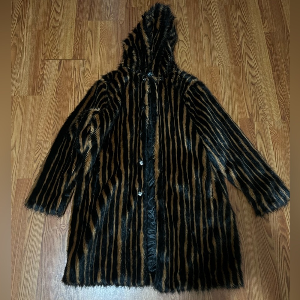 Coat - Picture 1 of 5